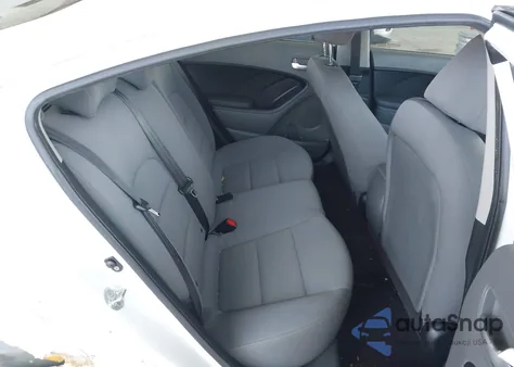 2018 Kia Forte Lx из США, поврежденный, VIN 3KPFK4A70JE284620